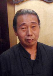 叩擊傳統與現代文化門   鋪就傳奇與現實人生路