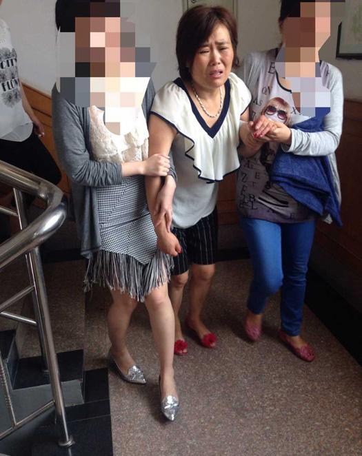 女童被幼兒園長(zhǎng)遺忘車內(nèi)9小時(shí)死亡孩子身體像蒸熟了一樣
